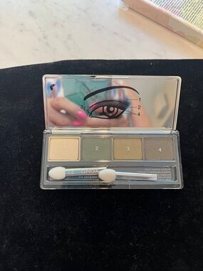 Clinique 05 Safari
NEW